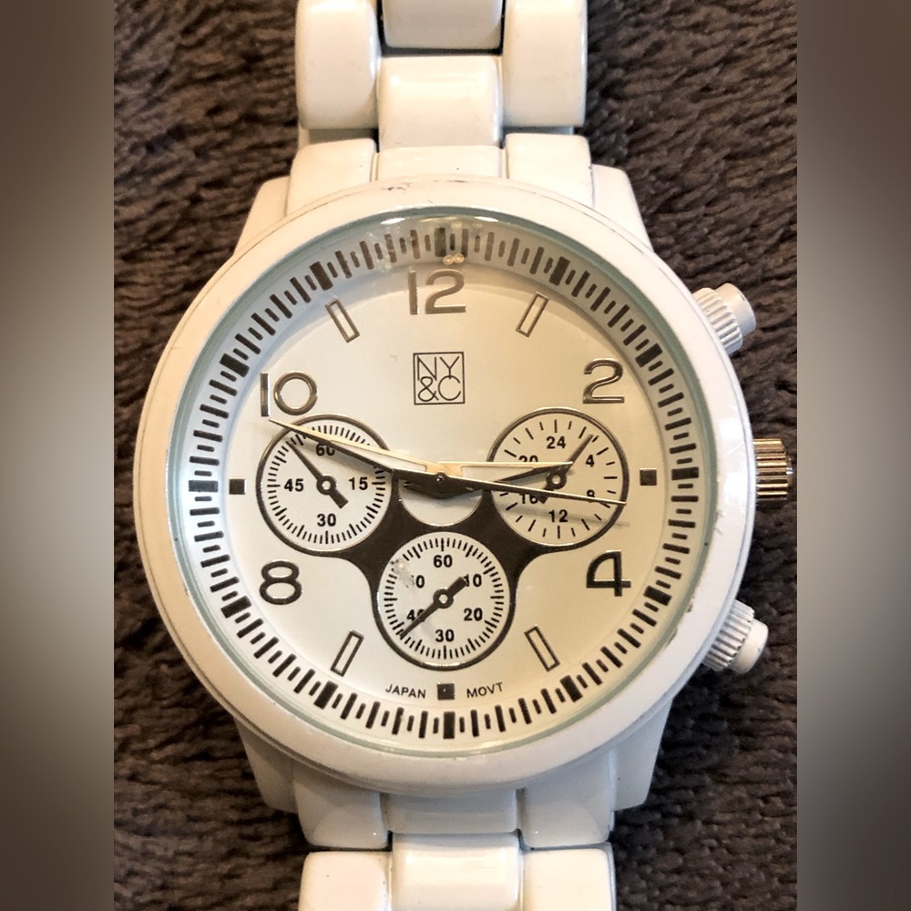 (973)Vintage NY&C ALL White Womens Watch Quartz..